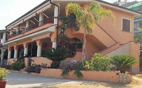 Villa Macria